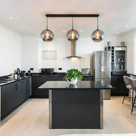 3 X Bedroom Riverside Flat With Hot Tub On Roof Terrace London Exterior photo